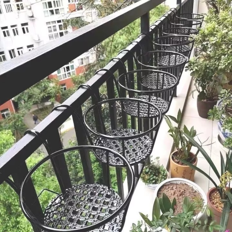 錬鉄製バルコニーハンギングフラワーバスケット/プラントスタン - Spider Plant Hanging のレビューと価格